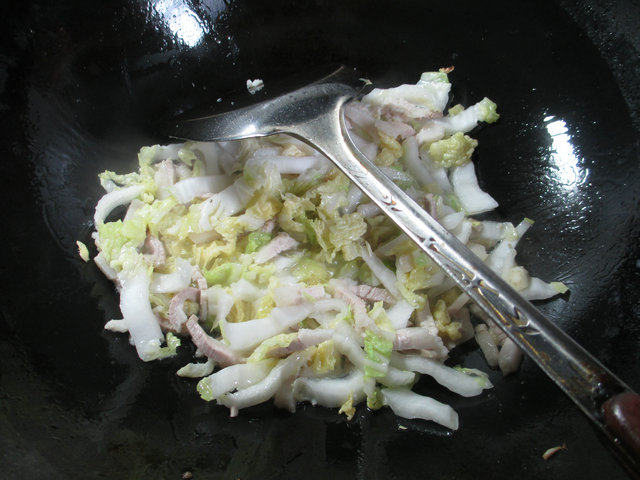 猪肉白菜炒面