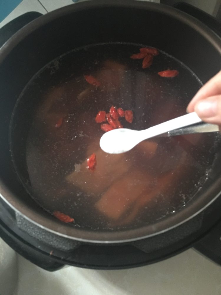 榴莲壳排骨汤