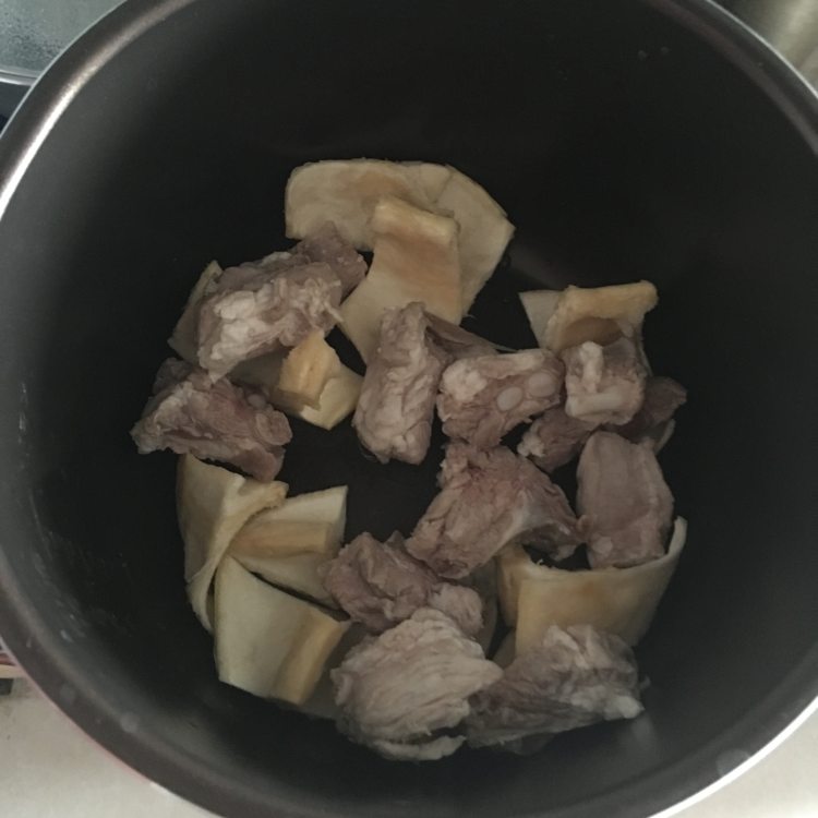 榴莲壳排骨汤
