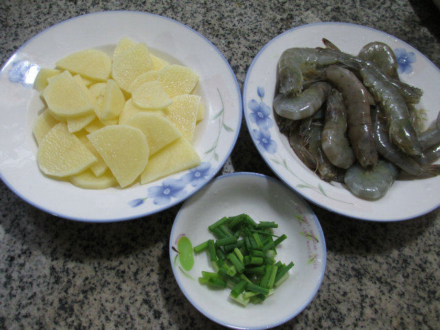 土豆炒鲜虾