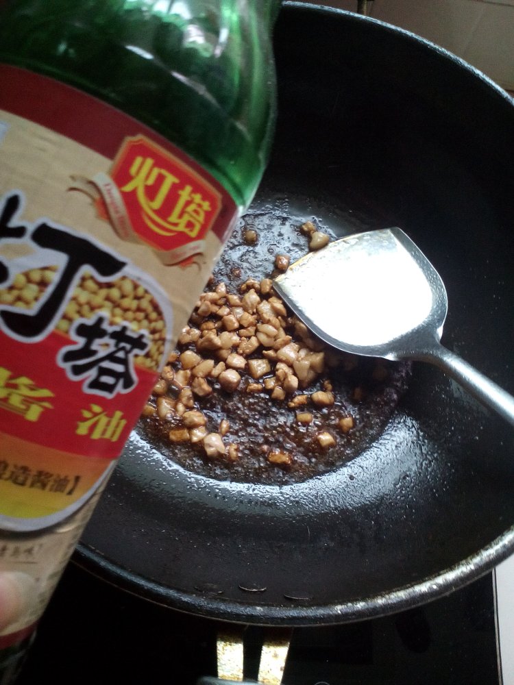 香菇肉酱拌面