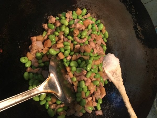 青豆萝卜干炒肉丁