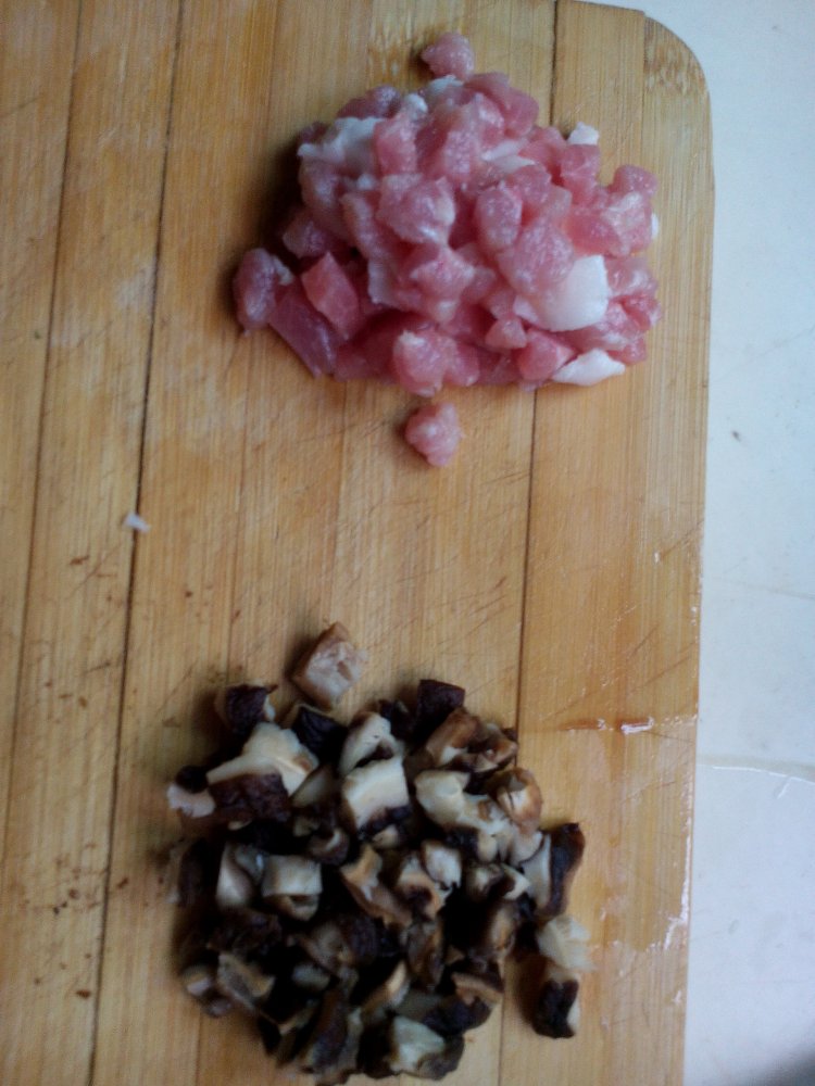 香菇肉酱拌面