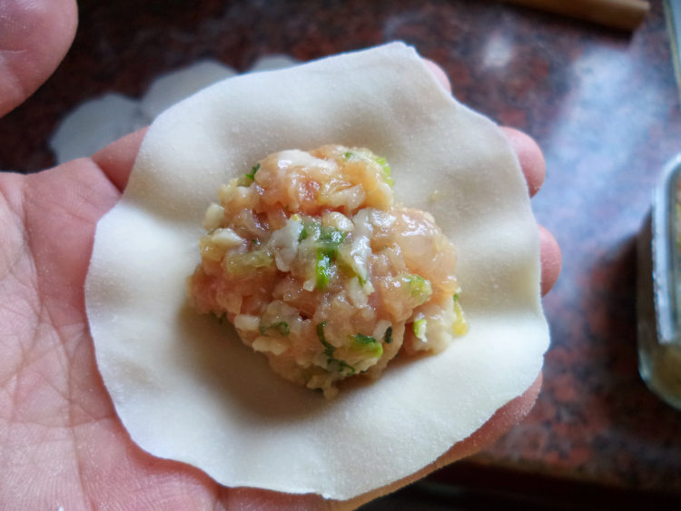 香芹鲜虾鲜肉饺