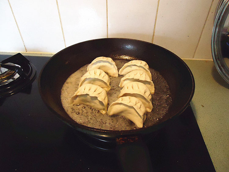 韭菜鱼滑豆腐馅饺子