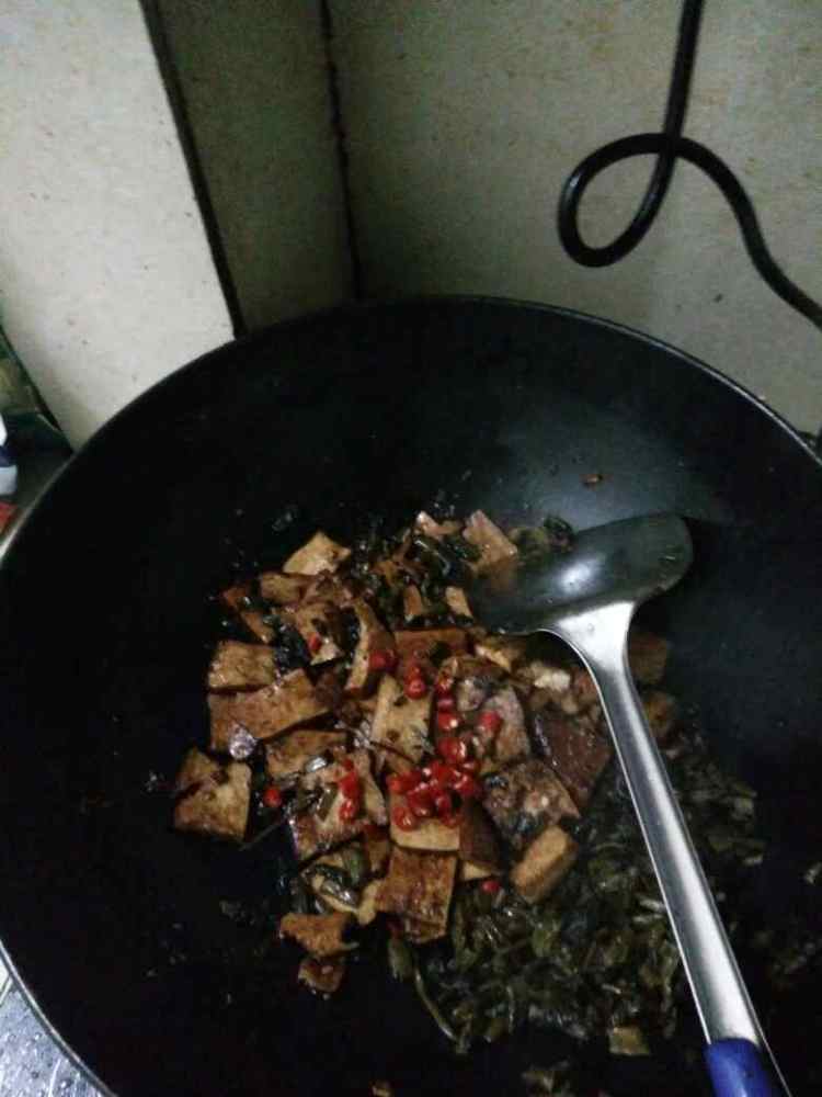 酸菜炒豆干