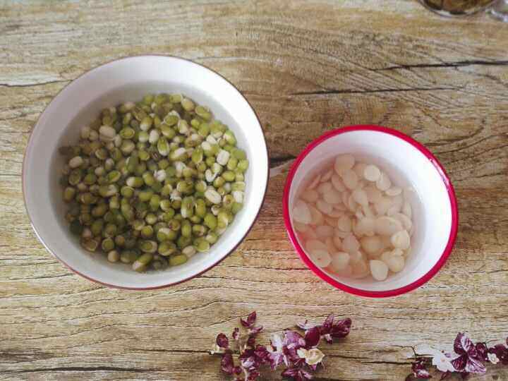 绿豆杏仁豆浆
