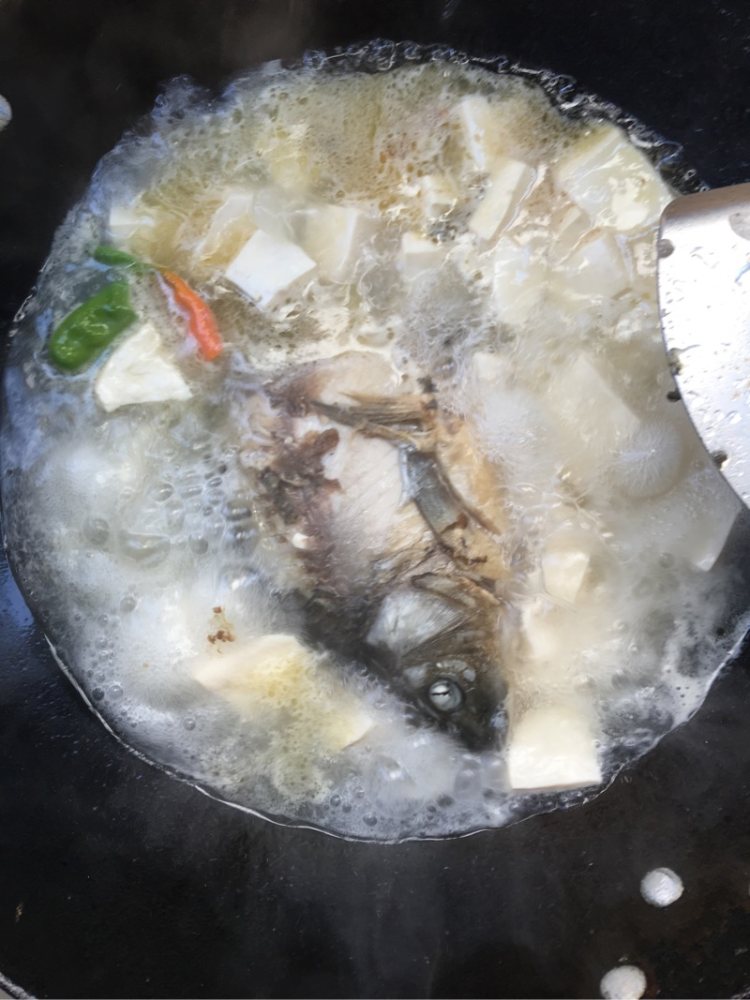 鲫鱼豆腐汤