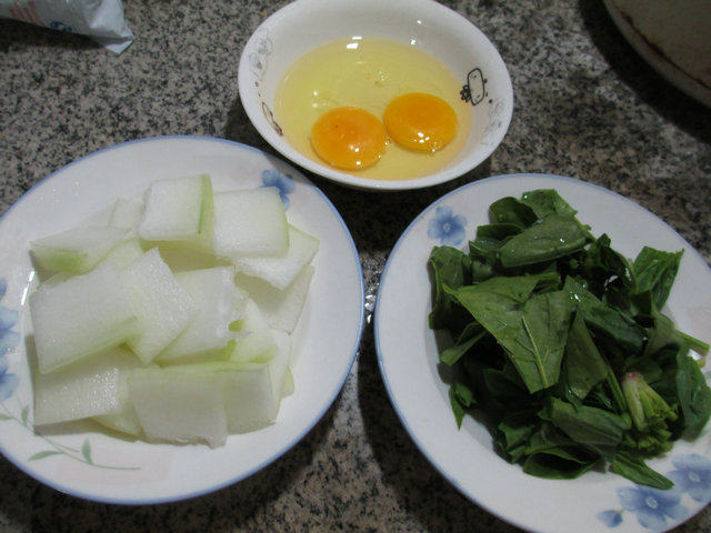 菠菜鸡蛋煮冬瓜