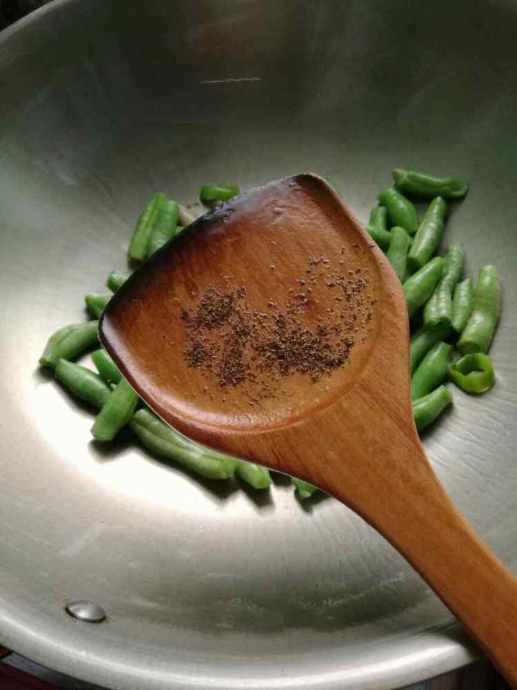 龙豆炒鸡丁