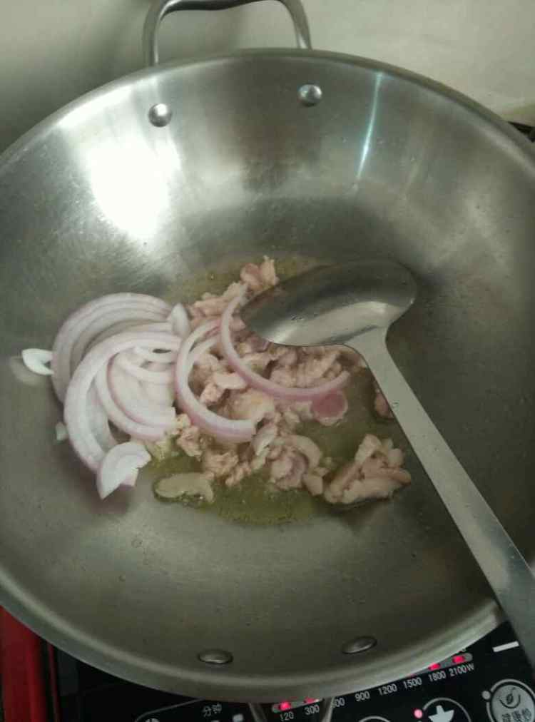 胡萝卜丝炒豆泡