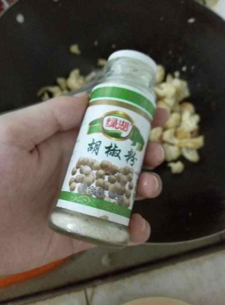 胡椒粉菜花炒猪肉