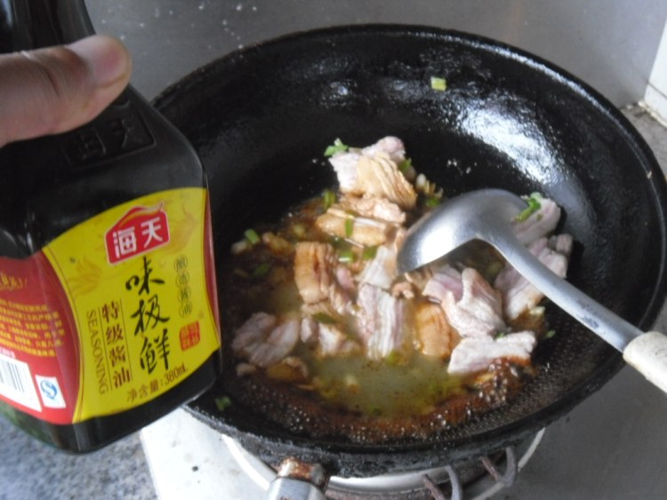 五花肉炖豆角