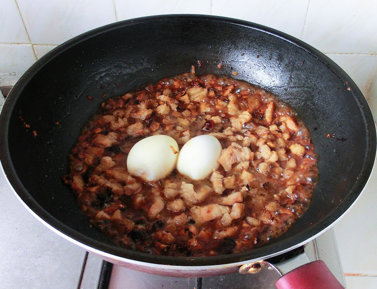 台式卤肉饭