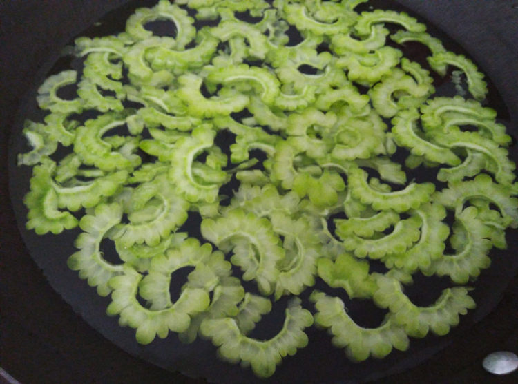 苦瓜炒肉
