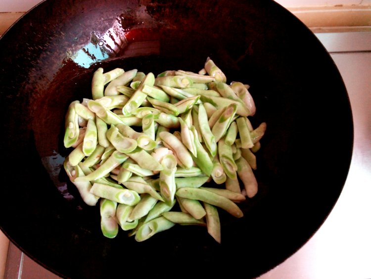 午餐肉炖豆角