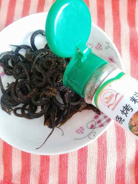 五香酥脆小黄鳝