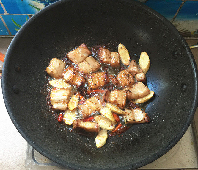 杏鲍菇烧五花肉