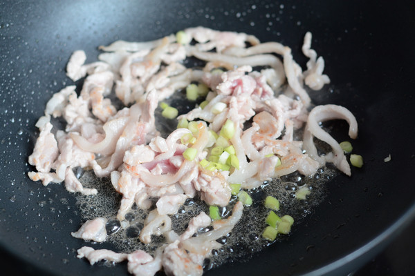 炒菠菜面