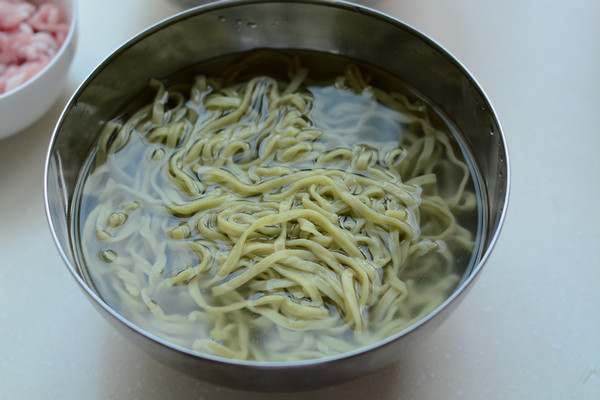 炒菠菜面