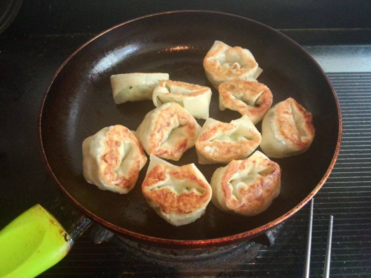 青菜鸡蛋生煎馄饨