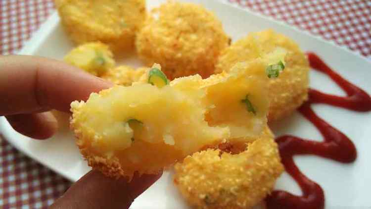 葱香鲜虾土豆饼