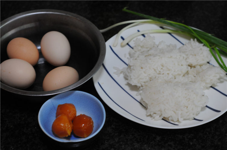 一碗超多鸡蛋的蛋炒饭