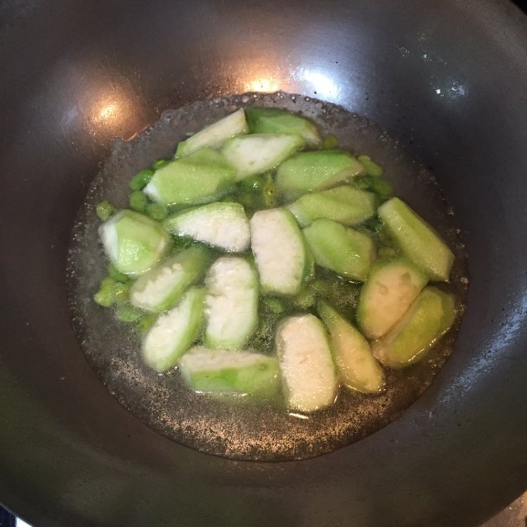 毛豆丝瓜汤
