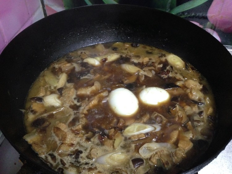 香菇卤肉饭