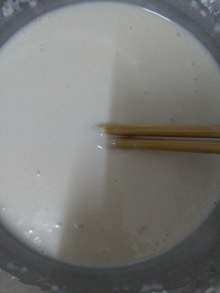 奶香椰蓉冰皮月饼