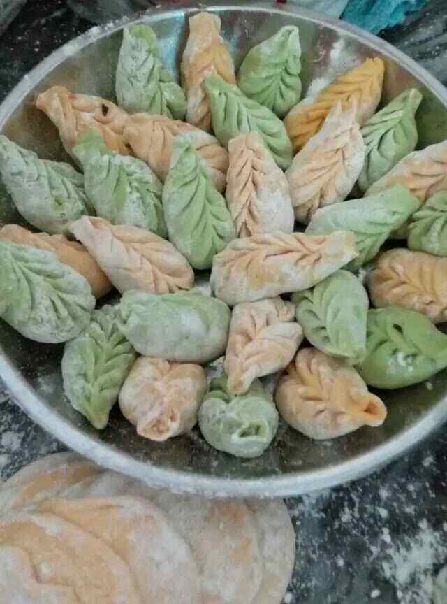 彩色饺子