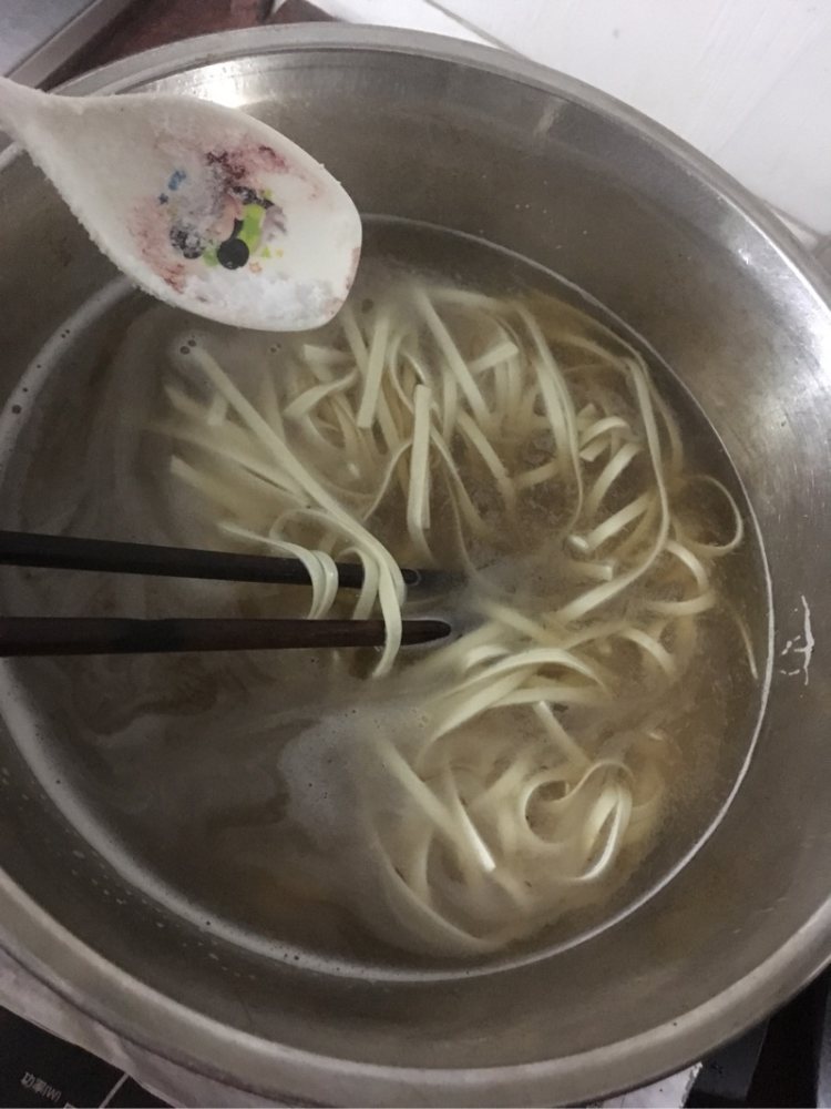 牛骨汤煮挂面