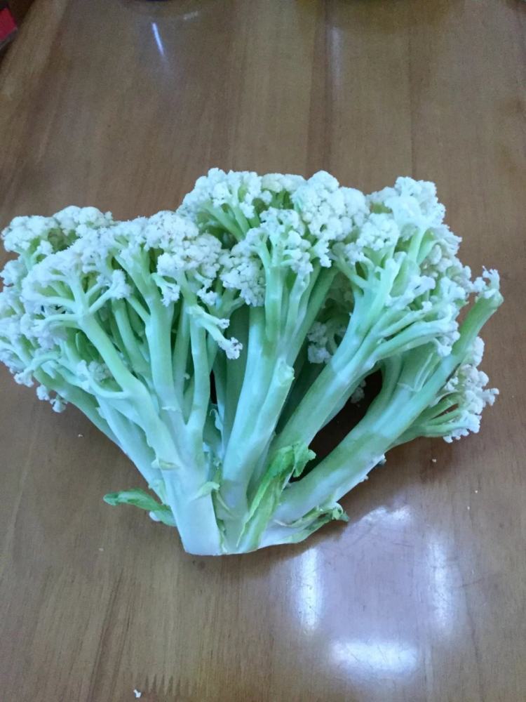 清炒花菜
