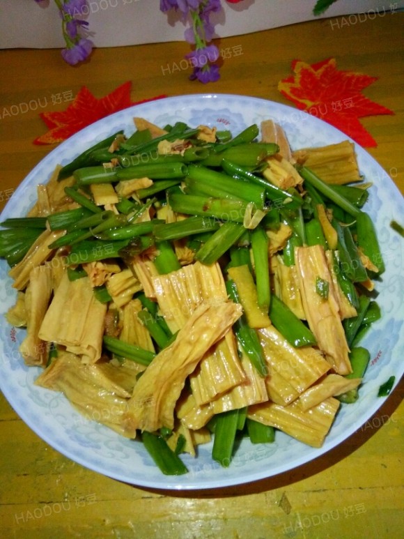 菜梗炒腐竹