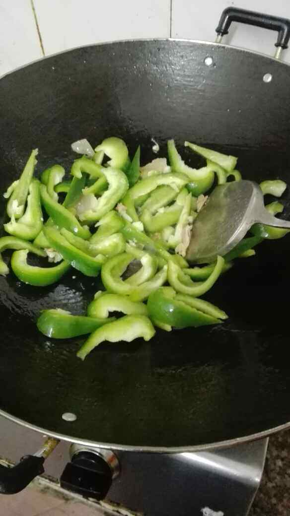 青椒炒肉