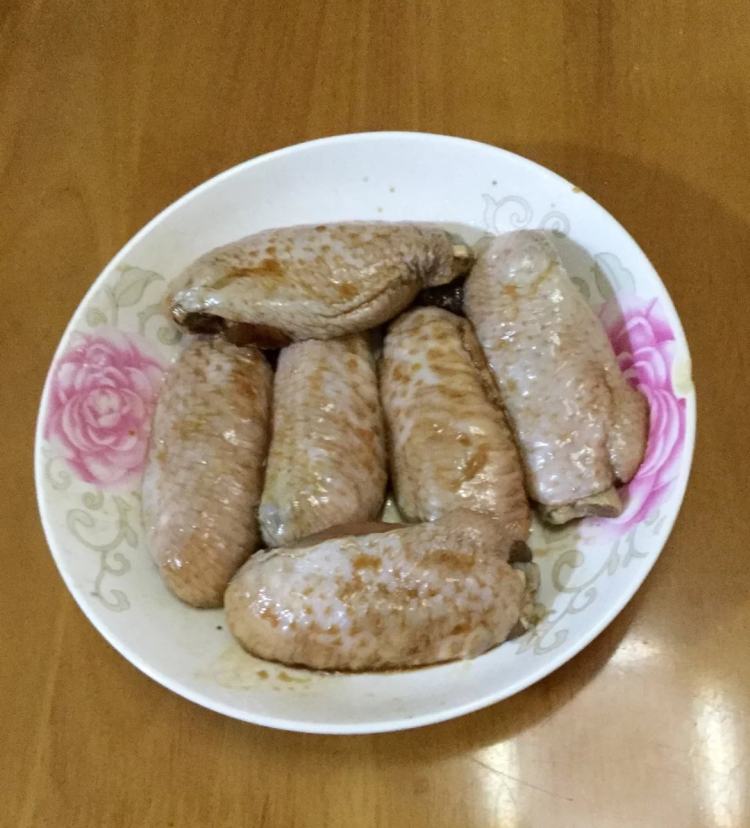 微波炉叮鸡中翼