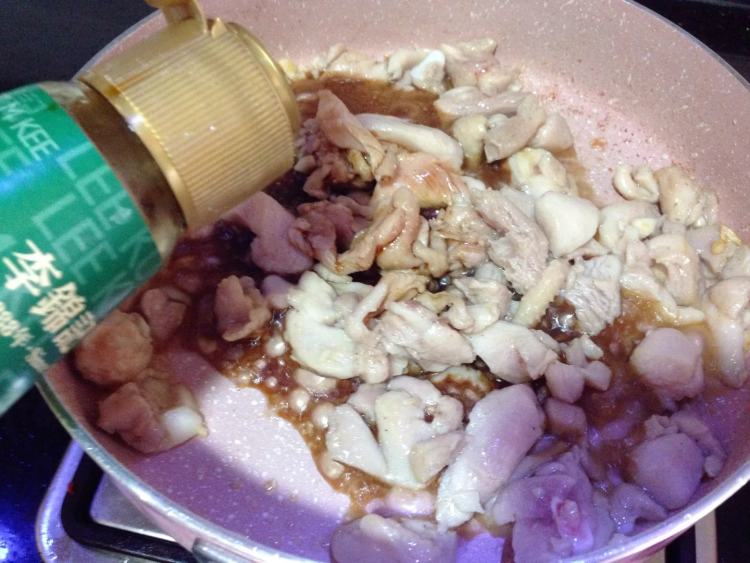 鸡肉炒土豆
