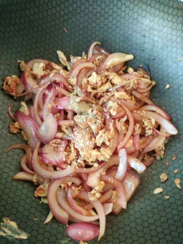 圆葱炒鸡蛋