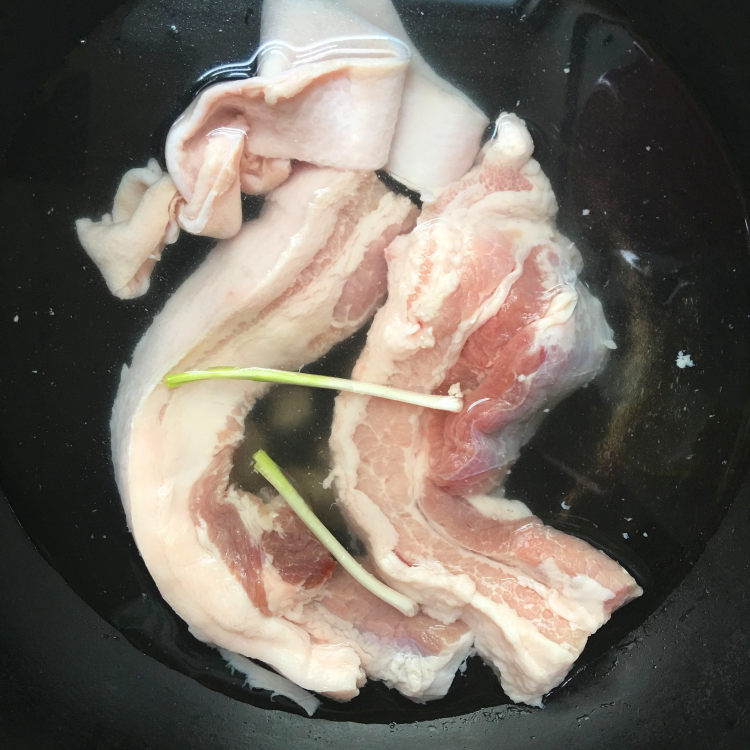 五香卤肉饭