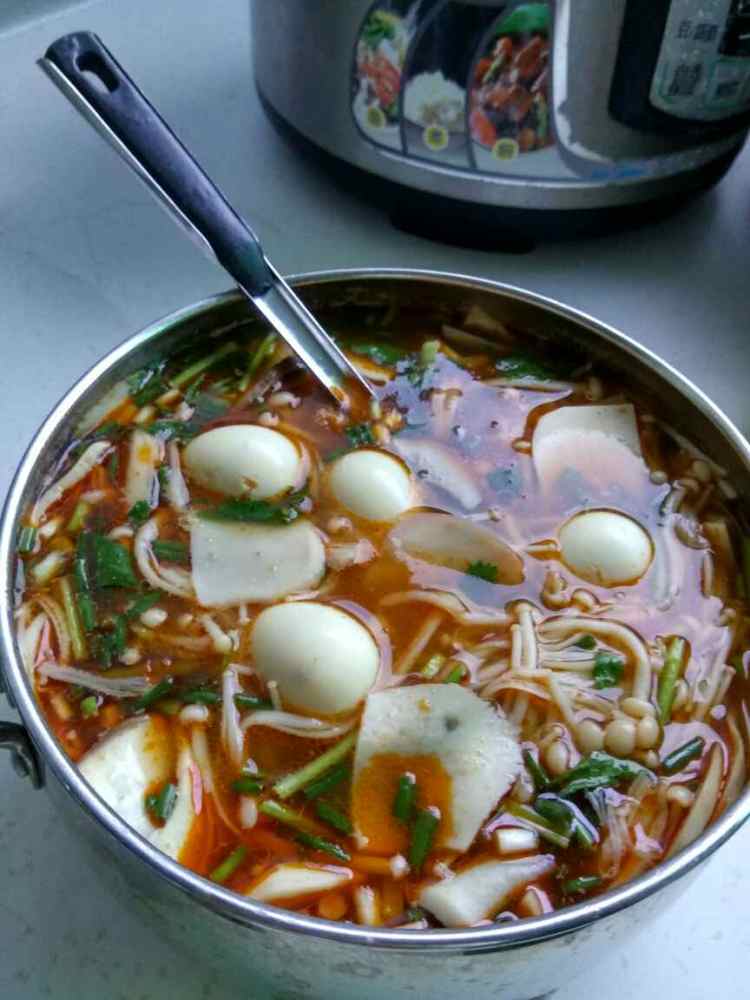 鹌鹑蛋杂菇煲