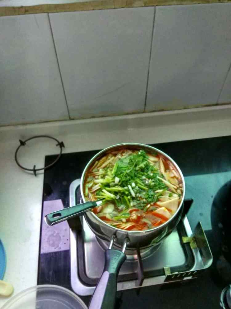 鹌鹑蛋杂菇煲
