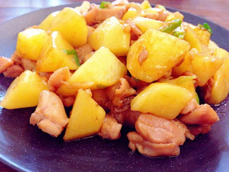 鸡肉炒土豆