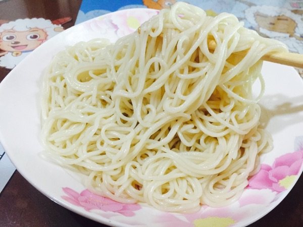 麻辣鸡丝凉面