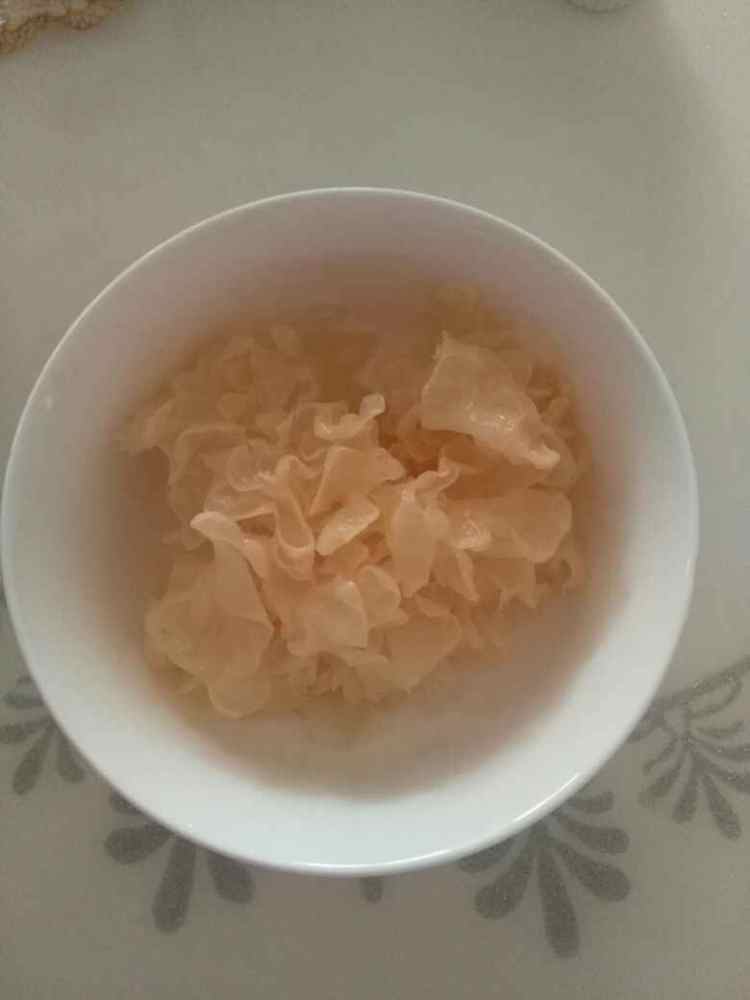 银耳羹