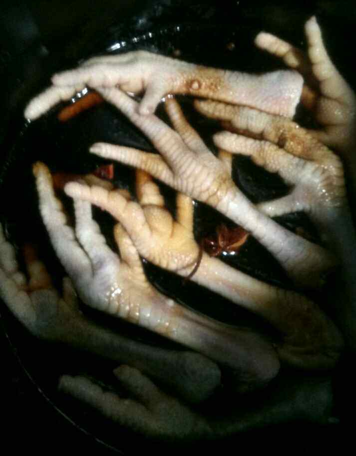 卤鸡爪