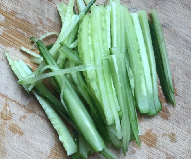 麻辣鸡丝凉面