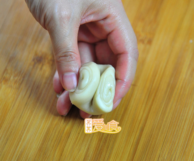 酥脆嫩香的私房鲜肉月