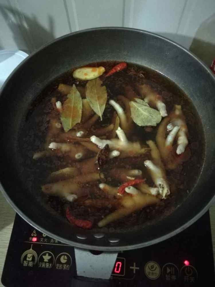 卤鸡爪
