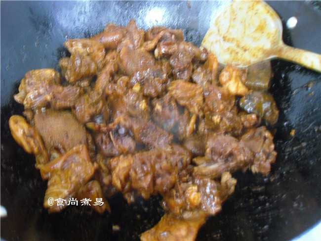 咖喱羊肉焖腐竹