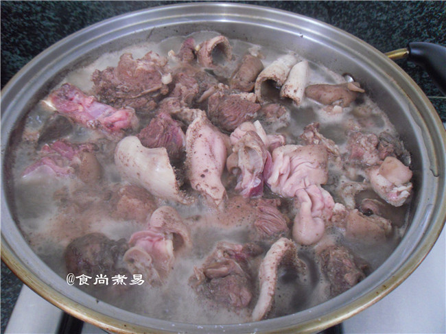 咖喱羊肉焖腐竹